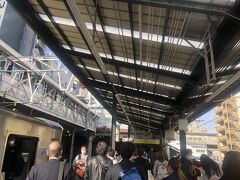 新今宮駅で下車。通った改札が南海電車への乗り換え改札と思い込み、JRの切符を挿入後ICカードをタッチしたらはねられた。