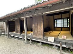 次に武家屋敷。これは長屋門。門番や中間の住居としても使われていたそうです。