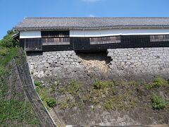 熊本城
石垣が崩れていますが、建屋は大丈夫でしょうか？
