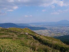 大観峰との表示があった気がしたのですが、ここはレストラン北山の敷地でした。
大観峰 展望所はもっと先にあるようです。