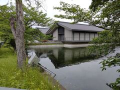 平城宮いざない館。出土品、資料の展示。時間が遅く、閉館です。もっとも疲れていて入る気もしないけど。
