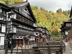 やって来ました。銀山温泉。
憧れだった銀山温泉です。