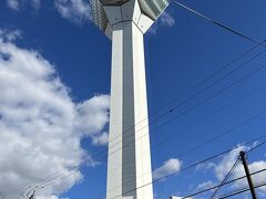 駅から徒歩5分ほどで五稜郭タワーに到着
まずは下から見学していきます