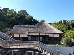 京急の登りホームから、今年の春に駅の隣に開園した金沢八景権現山公園がよく見える。
かつての東照宮は残ってないものの金沢区の歴史を知るスポットとして上手く活用したいものだ。