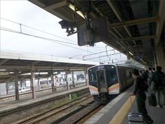 12:15 PM

越後湯沢から乗る人けっこう大勢いますね～。
