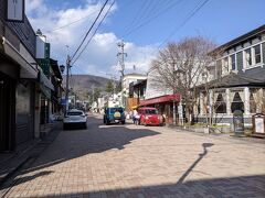 旧軽井沢通りも閑散としていました。
営業しているお店も半分程度という感じでした。