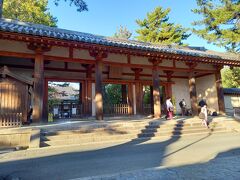 ここから寺社仏閣のご紹介です。
まずは唐招提寺です。唐招提寺は平城京の南で奈良市の西側にあります。