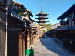 産寧坂から見える八坂の塔もきれいだった～
早起き万歳な朝のお散歩でしたｗ