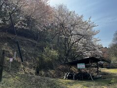 下市から脇道を通って金峯神社へ向かう。
幸い道は空いている。