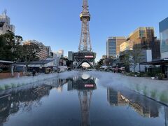 名古屋　栄で電車を降りて　ここはどこだかわからないので

地上にでたら　久屋大通り公園でした