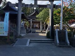 14時荘内神社に着きました。
ここに来るための駐車場が解りづらくちょっと迷いました。よく見たら大型バスの駐車場でもよかったんですね。