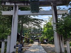 米沢城跡・松が岬公園内にある上杉神社
上杉神社を参拝します。
