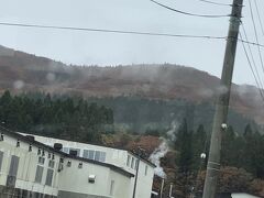 　恵山が見えてきました。ツツジの名所だそうです。