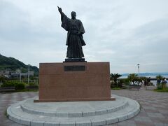 「岩崎弥太郎」の像があります。