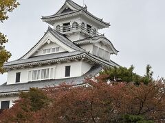 長浜城到着！
ほんと　琵琶湖のそばだわ