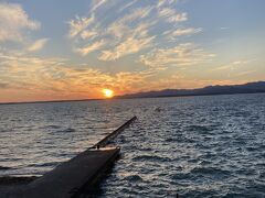 夕日がとても綺麗に見えました。舘山寺サンビーチもホテルのすぐ横にあります。