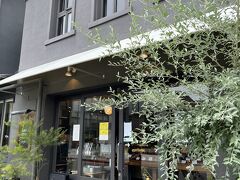 カフェやパン屋さん巡りがしたいので、食事はつけず…

２日目の朝はパン屋さん巡りから～