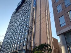 最初の2泊はこのハイアットリージェンシー横浜。とても綺麗で上品なホテルでした。
こんないいホテルに泊まれるのも、旅行支援のおかげですね！　1泊2人で1万円オフ。
クーポンまで付いてくるし。