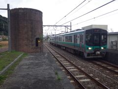 終点の小浜市へ到着。
小浜駅には、100年前の給水塔(蒸気機関車が使用)が残っています。