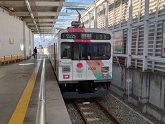 駅に戻ってローカル線に乗ります