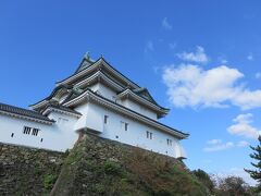 次に、和歌山城へ。
紀三井寺で散々歩いたので、天守閣に
行くまでにかなりばてました。