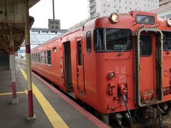 　１１：２５　益田駅に到着。ここで山口線の列車に乗換。