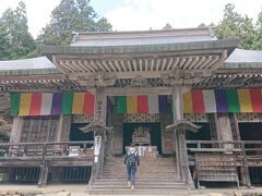 続いて、山寺　立石寺へ。

まずは、根本中動へ。前回は、雪の為、ここで、ストップでした。