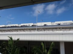 那覇空港には、時間通りの１０時に到着しました