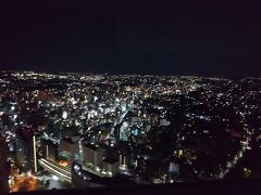 横浜ロイヤルパークホテル　部屋からの夜景
