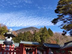 お宿のチェックアウト後、二荒山神社中宮に
よっていました。
空がよっても綺麗です。