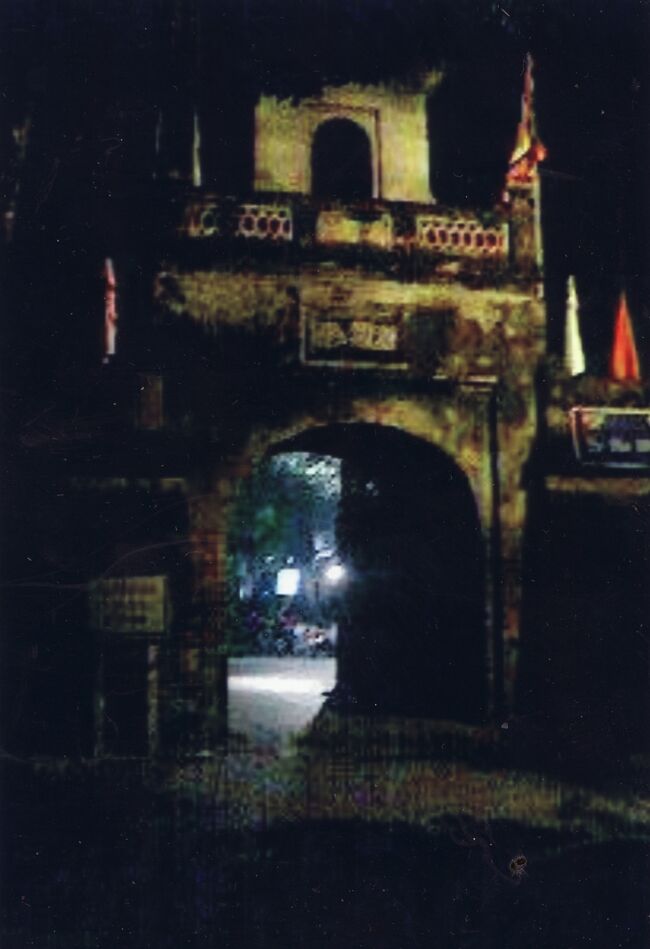 旧ハノイ城の門、東河門。