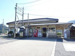 佐津駅に戻ってきました。