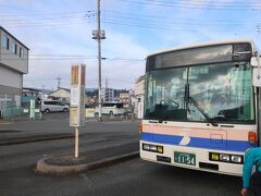 高萩駅から花貫渓谷までは茨城交通のバスで向かいます

電車の到着が08:51､バスの出発が09:00
あまり乗換の時間はありません(逆に言えば接続良好)
あっ､そうそう､このバスは紅葉まつり期間の土曜･休日のみ運行するシャトルバスなので､普段は運行していません！