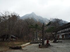 今日は雲が掛かっていますが、明神岳の絶景も楽しめました。