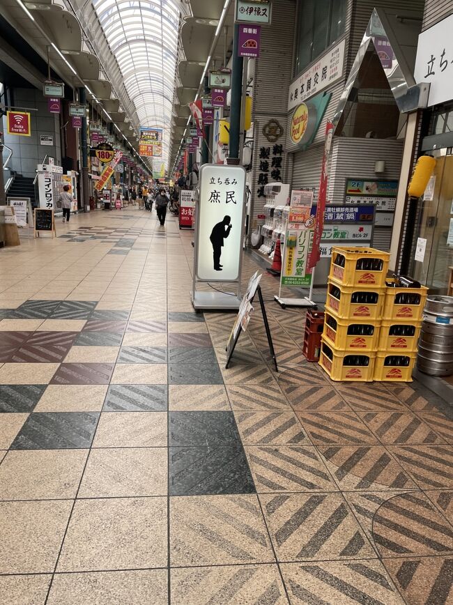鶴橋から天満まで歩いて来ました。庶民が天満にもあるんですね。ちょうど開店時間。入店決定。