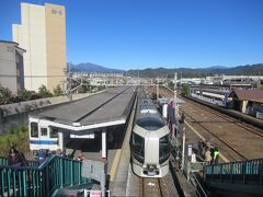 予定より1時間遅れてわたらせ渓谷鉄道に乗り換える相老駅に着きました。

天気には恵まれて良かったと思います。
