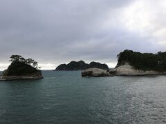 堂ヶ島
遊覧船に乗ろうと思ったが強風で運休