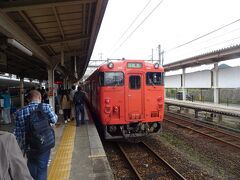 １２時前に城崎温泉駅に到着。すぐに向かいに停車中の鳥取行き各停で餘部へ向かいます。あわただしい・・

ちなみに、大阪駅の城崎温泉駅は２時間４５分程度。新幹線で東京に行くよりも時間がかかります。近いけど遠いですね。