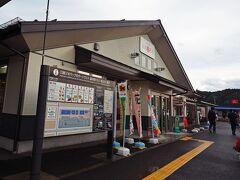 13：00を過ぎていたので、ランチを探しがてら“道の駅 たろう”に寄って適当に済ます。