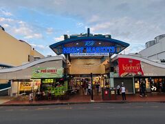 Cairns Night Markets
https://www.nightmarkets.com.au/

ケアンズで毎日開催されているナイトマーケットも寄ってみましょ！ってホテルのすぐ並びなんですけどね（笑）