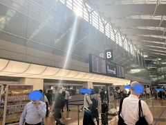 少しの遅れはありましたが無事羽田空港に到着。
前に来た時より羽田空港は利用者が多くなっている感じがしました。