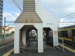 13:58、列車は終点の銚子駅に到着、同じホームの先に銚子電車乗場がありました