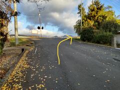 「旧道は白石川緑地沿いの土手道を白石大橋まで進みます。」7:19通過。