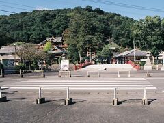 昨晩訪れた祐徳稲荷神社にと到着する。

祐徳稲荷神社　9：49（16.7km・16.7km・113.4km・37.1km/h）