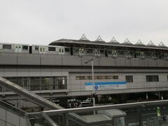 ゆりかもめ、東京ビッグサイト駅。