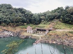 曽木の滝公園から車で5分ほど、駐車場からは徒歩5分ほどのところにある曽木発電所展望台にやってきました。
(先程見たのは第1で、こちらは第2)