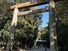 翌日は熱田神宮へ。