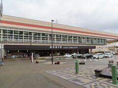 チェックアウト後、越後湯沢の駅へお土産を買いに。
オープンは9時からだから、ちょうどいいかな？
