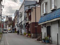 全国旅行支援の効果か、いつもはひっそりとしている温泉街の道路もずいぶんと車が通るなぁ…11月には久しぶりに「新築での」新しい旅館もオープンしたらしいし、（来月泊まりに行きます！）今後温泉街に活気が戻ってくることに期待したいもの。