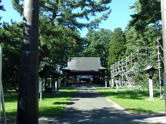 天守閣から、ご城下の眺めを楽しんだ後は護国神社へ。